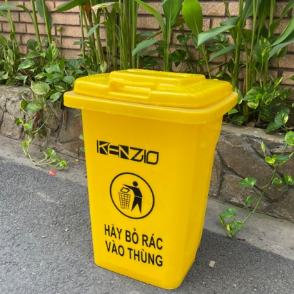 Thùng rác nhựa KENZIO 30 lít